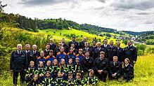 Sie sorgen für Sicherheit: Die gesamte Feuerwehr-Abteilung Lausheim mit ihrer Jugend- und Kindergruppe. Fotos: Feuerwehr