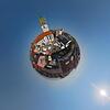 So schön sieht der Adenauerplatz als 360-Grad-Panorama aus. Fotografiert hat Achim Mende natürlich am Freitag, die einzelnen Marktstände ...