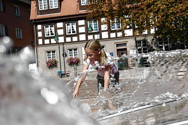 Das schmucke Fachwerkhaus des Heimat- und Uhrenmuseums in Schwenningen befindet sich direkt am zentralen Muslenplatz.