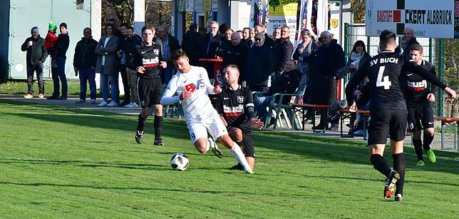 Bild 14: SV Buch besiegt den FC Erzingen mit 2:0 &ndash; und wir haben Bilder!
