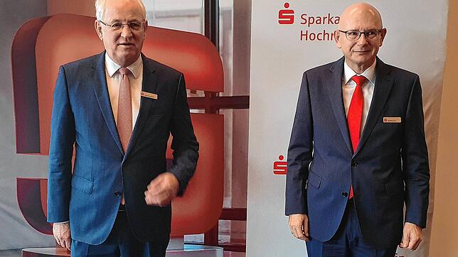 Der Vorstandsvorsitzende Heinz Rombach (links) und der stellvertretende Vorstandsvorsitzende Wolf Morlock sind zufrieden mit dem ...