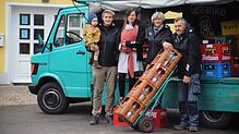 Drei Generationen, von links: Die zweijährige Amelie und ihr Vater Dominik, Nadine und ihr neugeborener Finn, Renate und Klaus Allweyer.