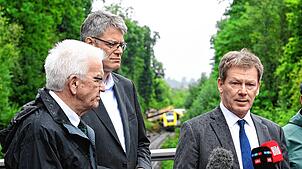 Bild : Bahnchef Richard Lutz kämpft nach Zugunglücks im Südosten Baden-Württembergs mit Tränen