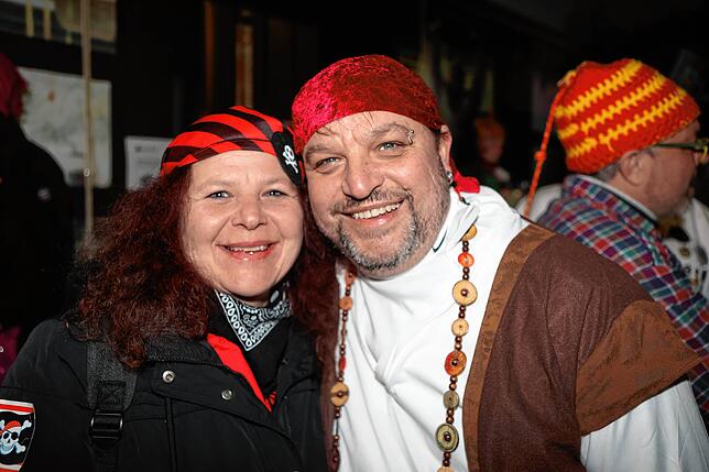 Bild 6: Konstanzer Straßenfasnacht 2025: Weiter geht‘s – auch am Fasnachtssamstag sind die Narren los