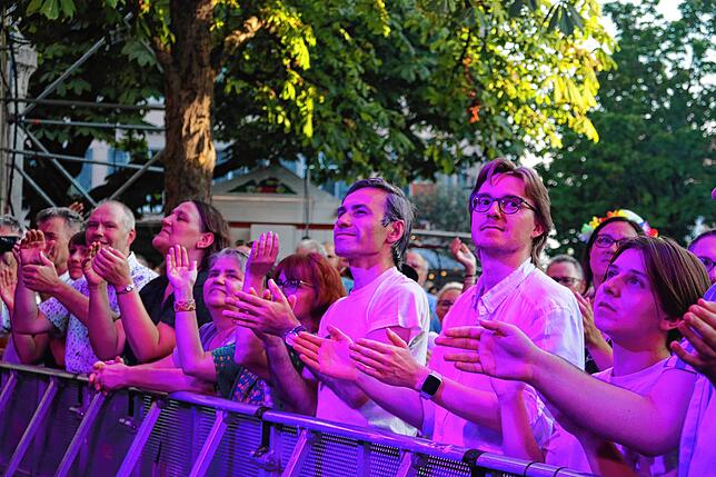 Bild 13: Stimmen-Festival 2025: The Great Leslie begeistert das Publikum in Lörrach