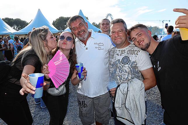 Bild 27: Auf Klein Venedig wummern die Bässe: Die besten Bilder vom Gute-Zeit-Festival
