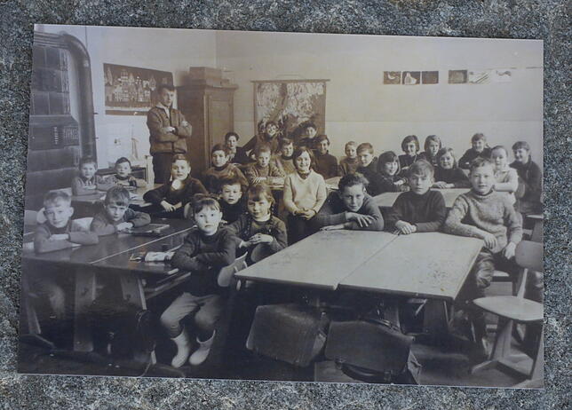 1967: Kurt Wörner (ganz links) als Viertklässler in der Klasse von Lehrer Emil Ziegler. Bild: Privat