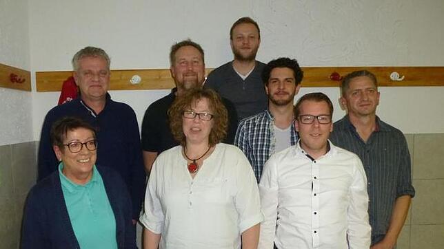 Kontinuität in der Führungsmannschaft des SSC ergaben die jüngsten Wahlen zum Vorstand: (hinten von links) Vorsitzender Frank Jarsumbek, ...