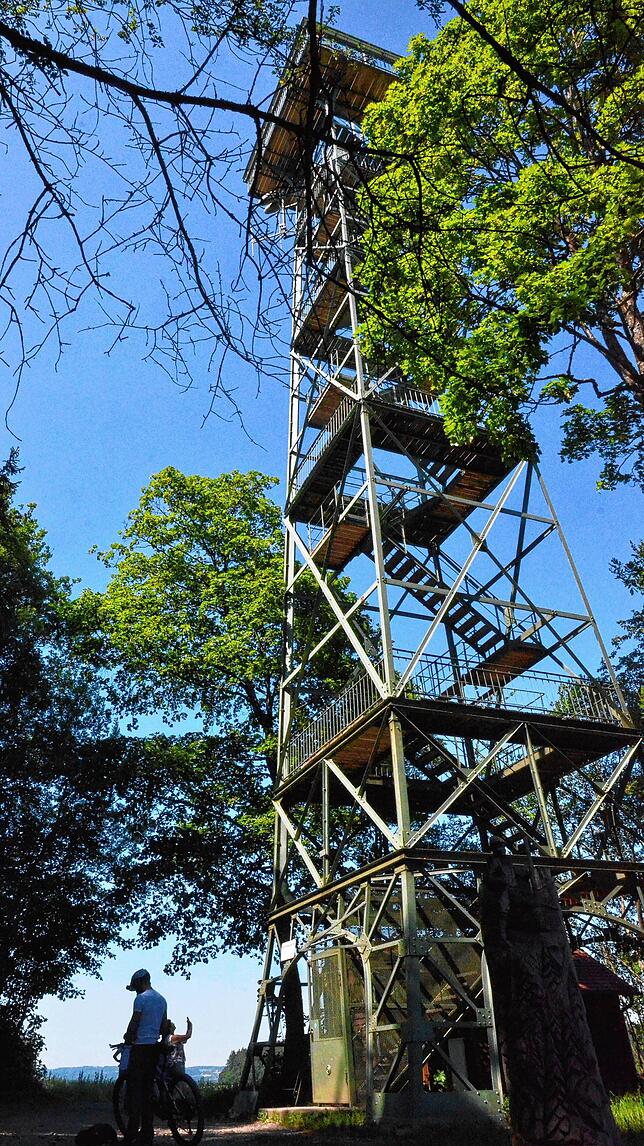 Der Gehrenbergturm lockt nicht nur Touristen an, sondern auch die Erholungssuchenden aus Markdorf und Umgebung.