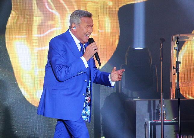 Bild 1: Roland Kaiser begeistert 5000 Fans beim Schloss Salem Open Air &ndash; Teil 1