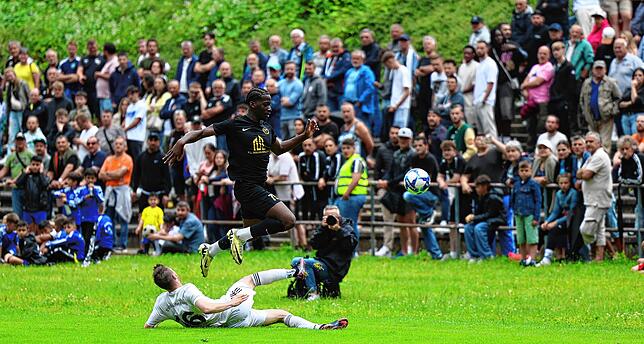 Bild 41: Die Südsterne feiern! Unsere große Bildergalerie vom Relegationsspiel zwischen Singen und Laufenburg