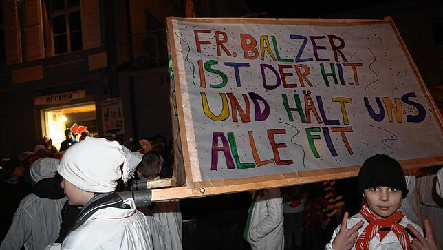 Bild 7: Schmotziger Dunschtig: Ho Narro! Im Schlafgewand geht&lsquo;s durch die Altstadt