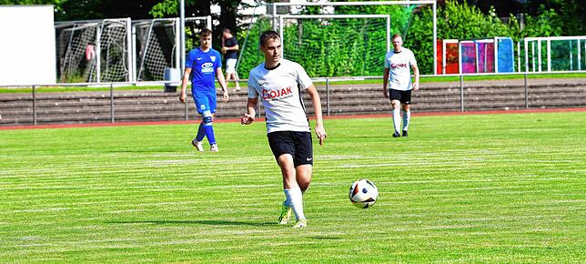 Bild 16: SG FC Wehr/Brennet besiegt den TuS Stetten mit 7:1 – und wir haben Fotos