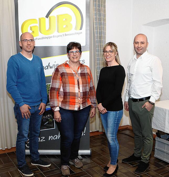 Sie werden für die Wohnbezirke nominiert (von links): Tim Frese und Susanne Schulz (beide Pfohren), sowie Susann Zwick und Ismail ...