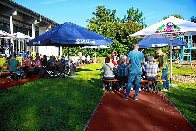 Beim Zoznegger Dorffest, welches am Samstag, 6. September nachmittags ab 15 Uhr bei strahlendem Sonnenschein an der Weiherbachhalle und ...