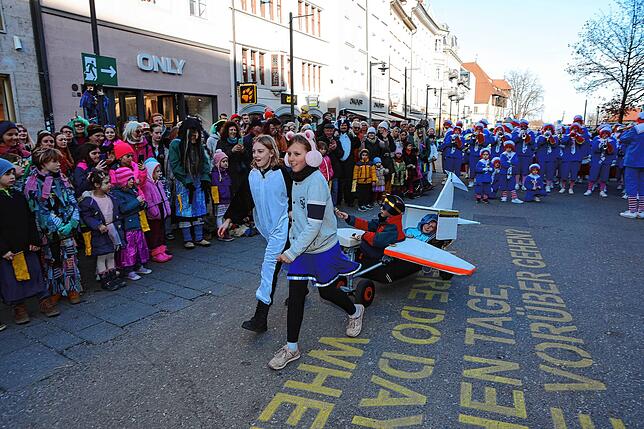 Bild 12: Kärrele-Rennen 2024 auf der Marktstätte in Konstanz: Alle Bilder des fulminanten Events