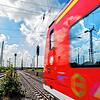 Eine Regionalbahn fährt Richtung Dortmund. Kann die Bahn die Herausforderung EM bewältigen?