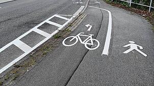 Liggeringen hat einen neuen Radschutzstreifen erhalten.
