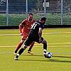 Jeweils sechsmal trafen sowohl die SG Kirchenhausen (Patrick Messmer, am Ball) und der VfB Villingen. Trotzdem gab es keinen Sieger.