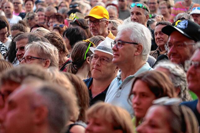 Bild 27: 5000 Fans feiern mit Pur in Salem (Teil 1)