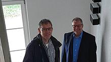 Ralf Däubler und Alexander Guhl (von links) werben für die Mitmach-Aktion im Oktober: Die „Schritte-Challenge“ 2025 spricht auch die ...