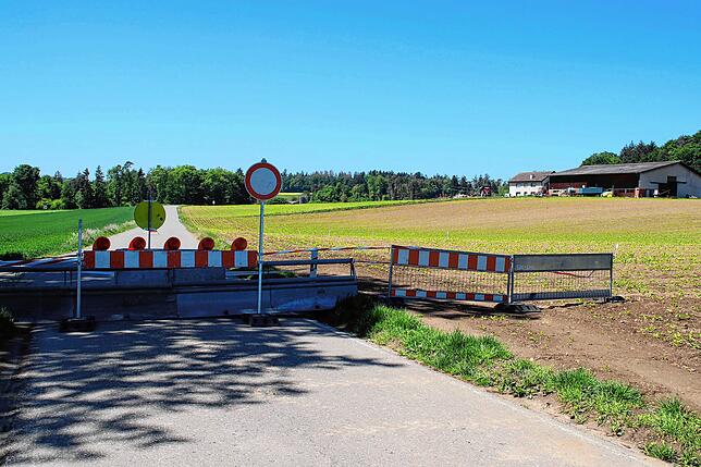 Ob bei Golffreunden aus der Schweiz, Pendlern oder Radfahrern, dier Verbindungsweg von Lottstetten-Nack nach Rüdlingen ist sehr beliebt, ...
