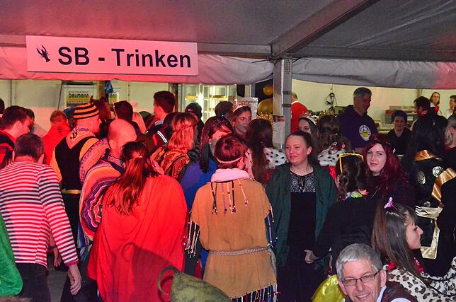 Bild 10: Das war die Partynacht der Narrentage mit der Froschenkapelle in Bildern