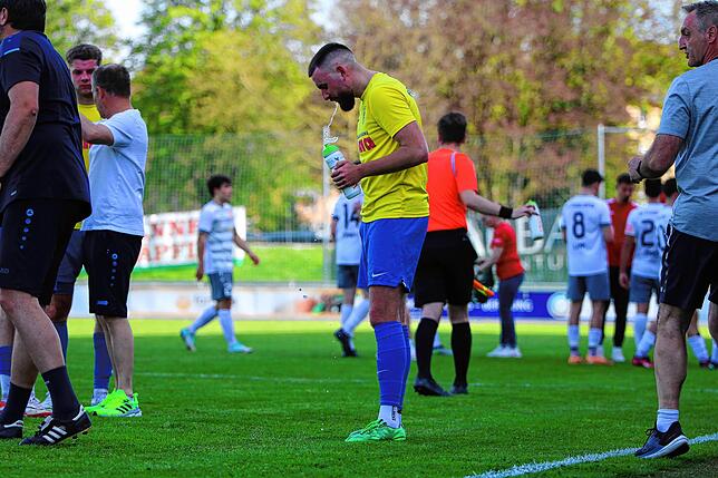 Bild 14: Die besten Bilder aus dem Verbandsliga-Abstiegsduell zwischen dem FC Singen und dem SV Stadelhofen