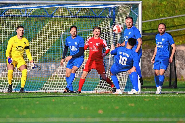Bild 4: TuS Stetten besiegt den FC Schlüchttal mit 4:3 – und wir haben Bilder!