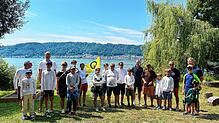 Die Jugendleiterinnen und Jugendleiter der Segeljugend Seeende mit den Skippern und Optikindern bei der Regatta. Foto: Tamara Riedel