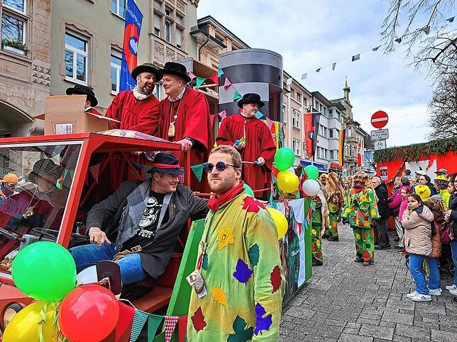 Bild 8: Großer Umzug am Fasnachtsmändig - Bilder