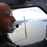 Pilot Gerhard Plessing. Über unsere Heimat sagt er: „Das hier ist schon eine besonders geniale Landschaft. Zum einen haben wir den See, ...