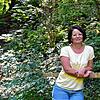 Regelmäßig überprüft auch Christina Klaus, ob die vielen Brücken auf diesem Premiumwanderweg noch begehbar sind.