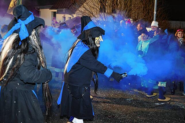 Bild 9: Nachtumzug in Pfaffenweiler (2/2)