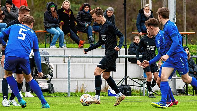 Spieler des Tages: Philip Lehmann traf nicht nur doppelt für die SG FC Wehr/Brennet, sondern verursachte beim 4:3-Erfolg beim TuS ...