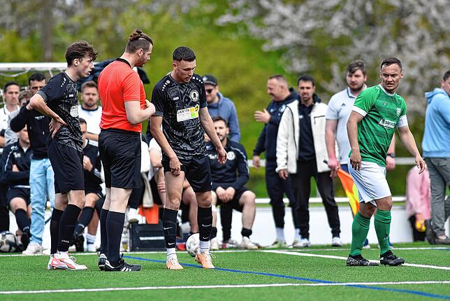 Bild 15: Der FC Tannheim schlägt den FC Bräunlingen mit 3:1 – wir haben die Fotos!