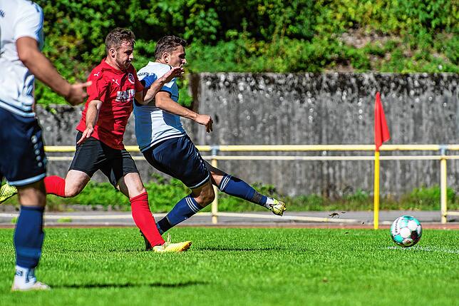 Bild 1: FC Schlüchttal gewinnt beim FC 08 Bad Säckingen mit 4:2 &ndash; und wir haben Bilder!