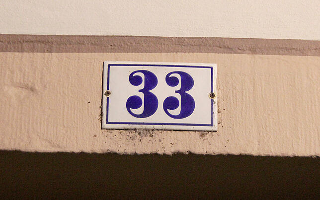 Bild 3: Stolpersteine gegen das Vergessen: 40 Menschen gedenken der Familie Schwarz in der Villinger Gerberstraße