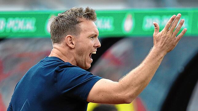 Beim Spiel des FC Bayern gegen Köln in Villingen feiert Julian Nagelsmann Premiere als Chefcoach der Münchner.