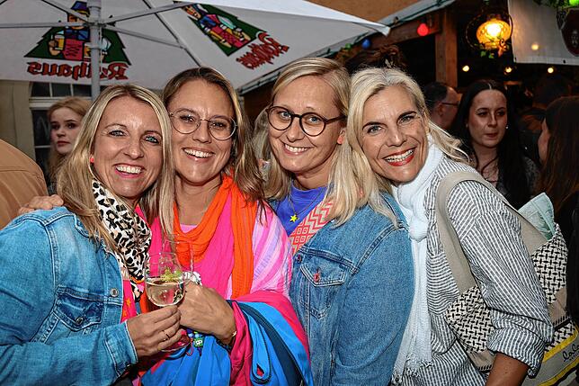 Bild 11: So stimmungsvoll war der Auftakt beim Konstanzer Weinfest 2025 – mit Bildern vom Fest