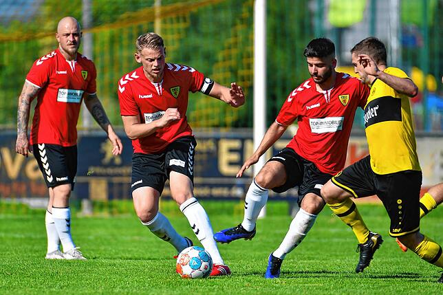Bild 3: FSV Rheinfelden kehrt mit einem Punkt vom FV Herbolzheim zurück &ndash; und wir haben Bilder!