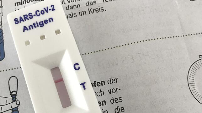 Kindergartenkinder ab drei Jahren müssen ab Montag zweimal pro Woche einen Schnelltest absolvieren, um Betreuungseinrichtungen besuchen ...