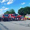 Der Logistikzug der Feuerwehr im Schwarzwald-Baar-Kreis unterstützt die von der Hochwasserkatastrophe betroffenen Gebiete in ...