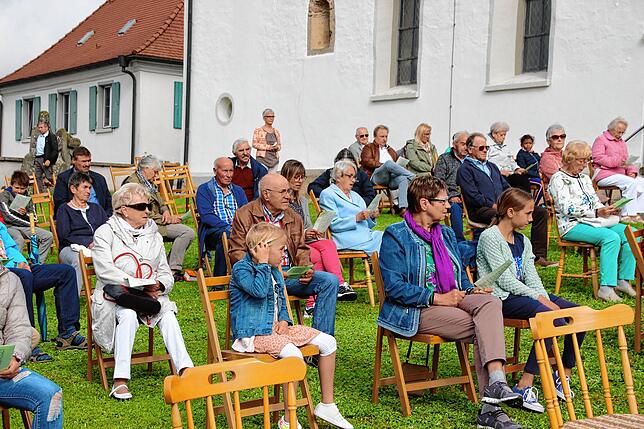 Das Eulogiusfest in Aftholderberg ist alljährlich ein eindrucksvolles Erlebnis, das viele Gläubige mitfeiern.