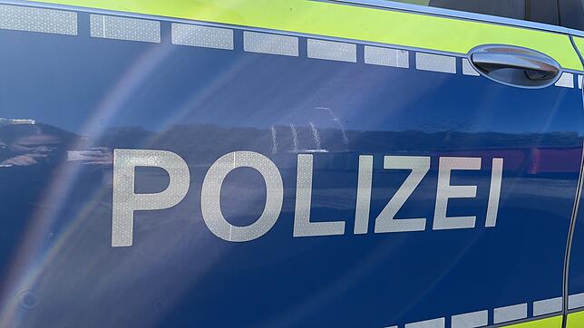 Bild : Raubüberfall frühmorgens vor Singener Diskothek! Unbekannter flüchtet mit Handy