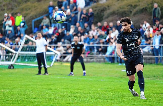 Bild 14: Bennet Ukaj lässt die Südsterne im Derby jubeln! Hier gibt es unsere große Bildergalerie!