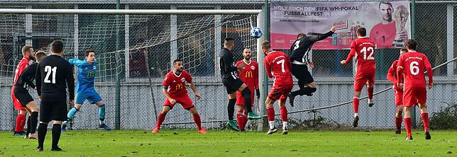 Bild 7: Bosporus FC Friedlingen und der FC Wallbach trennen sich 2:2 &ndash; und wir haben Bilder!