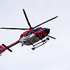 Ein Rettungshubschrauber (Symbolbild) musste am Wochenende nach einem Unfall in Ühlingen-Birkendorf einen schwer verletzten ...