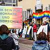 Rund 100 Teilnehmer folgten dem Aufruf des Bürgerbündnis Radolfzell für Demokratie, um auf dem Marktplatz das 75-jährige Bestehen des ...