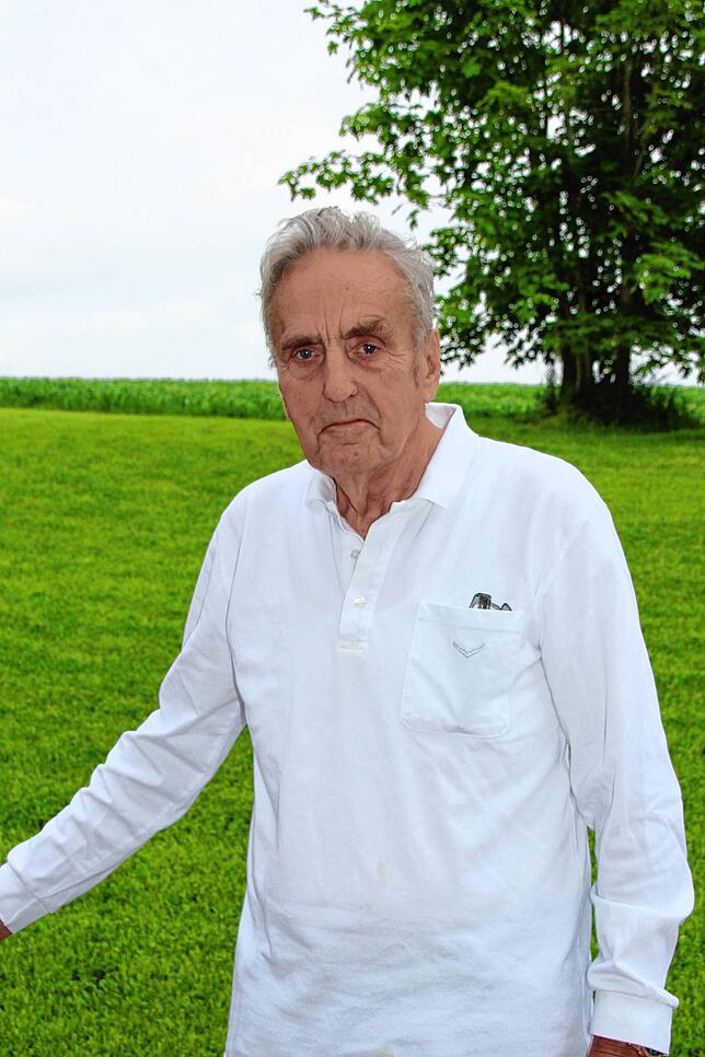 Peter Reisky sammelt seit vielen Jahren Kruzifixe und hat in seinem Haus eine „Kreuzkapelle“ mit über 500 Kreuzen eingerichtet.